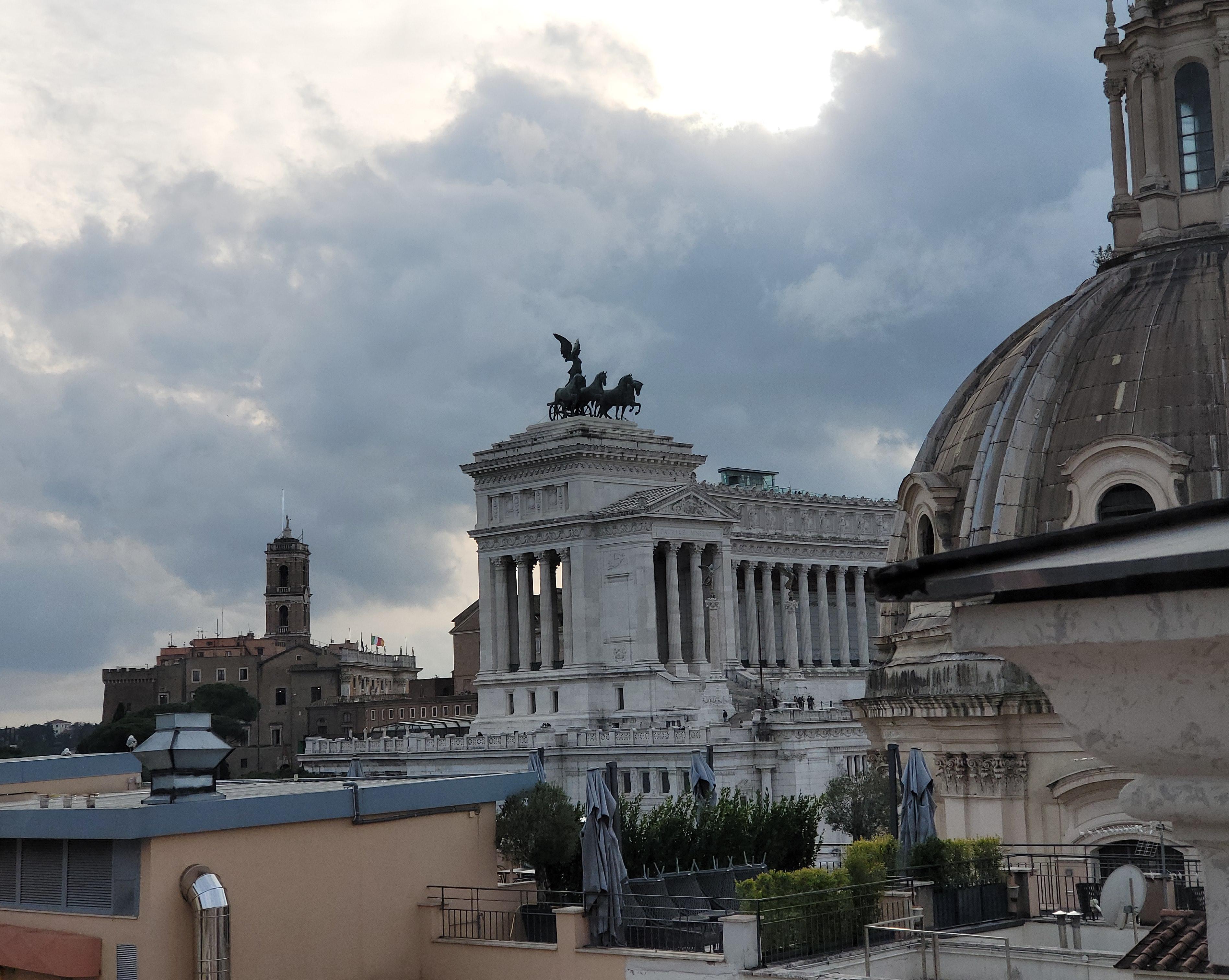 H10 Palazzo Galla Hotel Roma Exterior foto